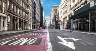 ​ The weekly jobless claims in the US continue to slow down for a third consecutive week, although they are still on a historically high level. Over 4.4mn Americans have requested unemployment benefits in the week ending on April 18, bringing the total figure to 26mn since the outbreak of COVID-19 in the US. In the previous week, they amounted to 5.2mn.    At the end of March, the weekly jobless claims skyrocketed to 6.9mn, which was the highest level since records began, but subsequently, they slowed down.