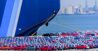 In October, Japan’s trade deficit shrank to JPY 63.4bn